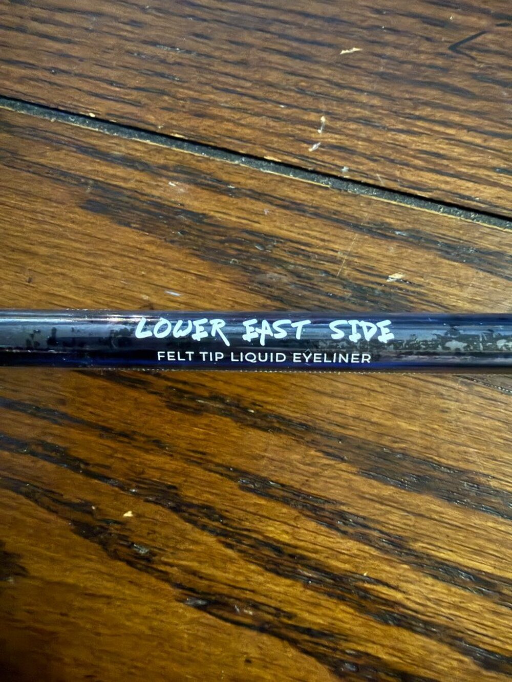 Les Beauty Lower East Side Felt Tip Eyeliner in Black - Picture 5 of 5